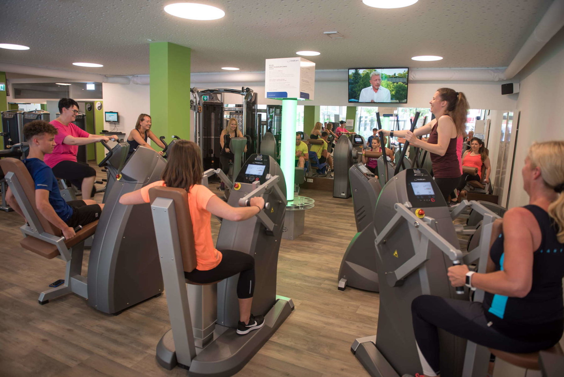 Milon-Zirkel bei Q-loungefit in Kirchschlag